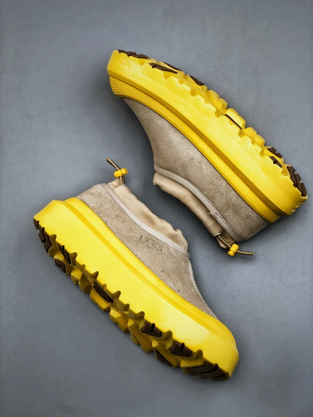 Local self-pickup 💰560 supports store delivery. Same style as Wang Yibo, the latest official revision and new style! The platform is exclusively for foreign trade UGG Tasman GTX winter neutral small potato snow shoes 1172790 Produced by the ten-year-old brand shoemaking factory production line. Pay attention to every detail. Longfeng A-grade genuine sheep fur is integrated. Created in full compliance with the ZP process. Size: 37-45